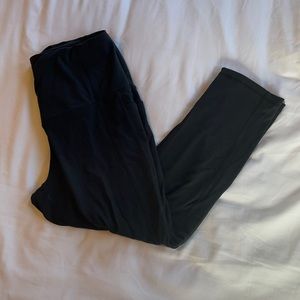 Victoria Secret Sport Pocket Capri Leggings